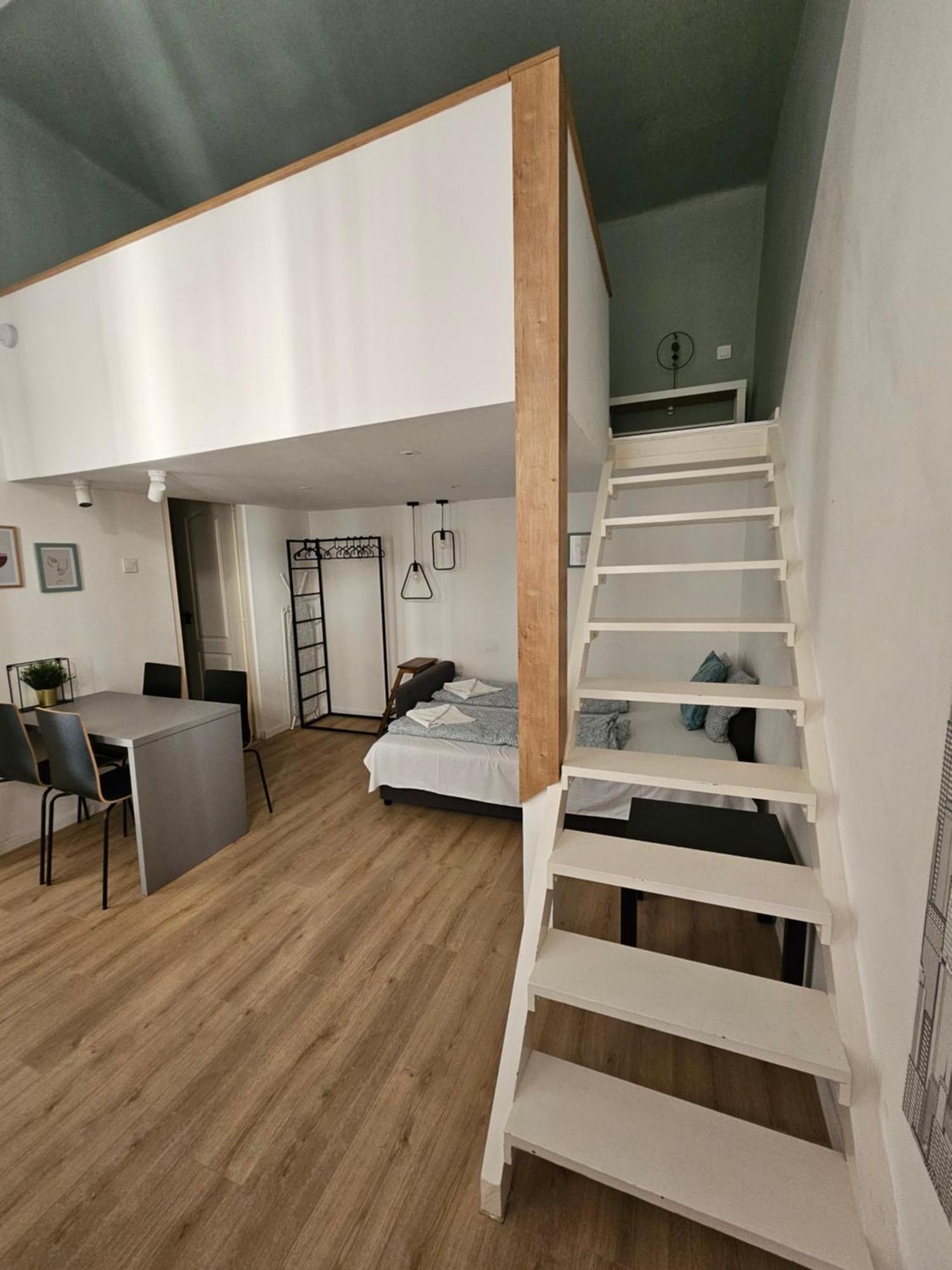 בודפשט Stylish Suite Westend מראה חיצוני תמונה